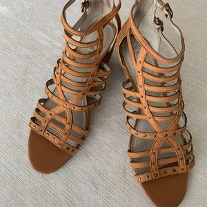 Hinge Tan Wedge Sandals Like New